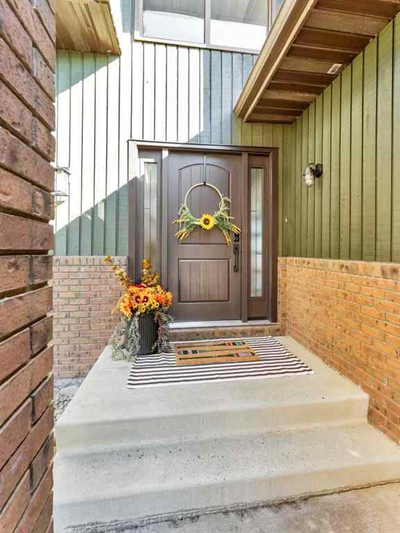MLS® A2263249 - 84 East Glen Drive SE in Ross Glen Medicine Hat, Residential