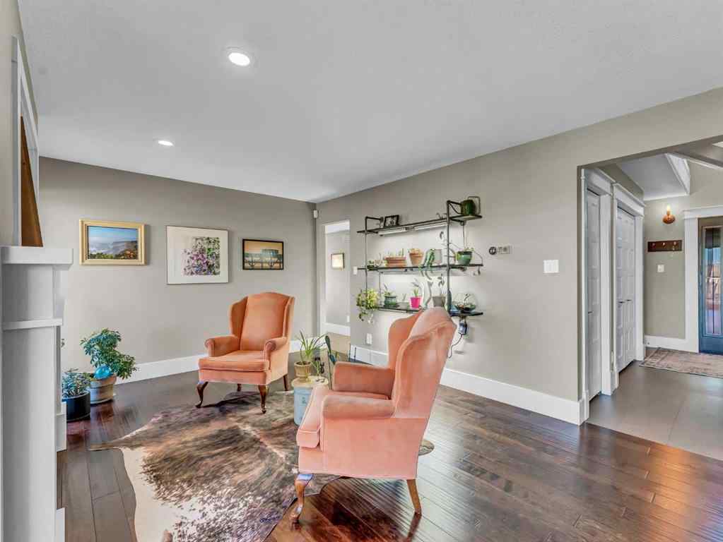 MLS® A2263249 - 84 East Glen Drive SE in Ross Glen Medicine Hat, Residential