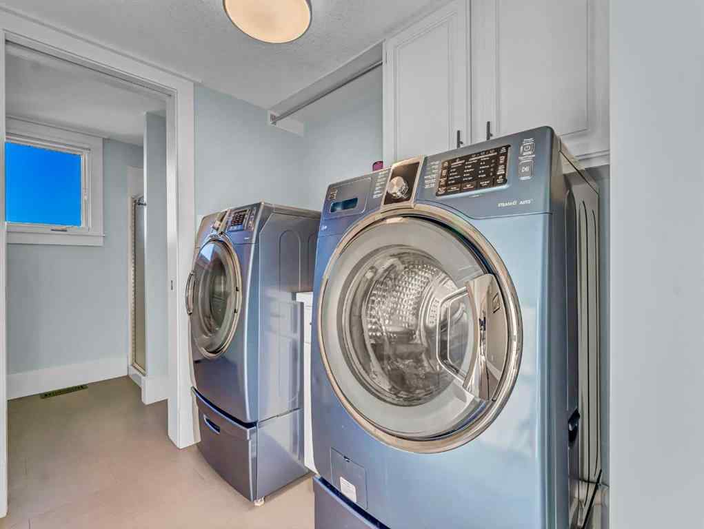 MLS® A2263249 - 84 East Glen Drive SE in Ross Glen Medicine Hat, Residential