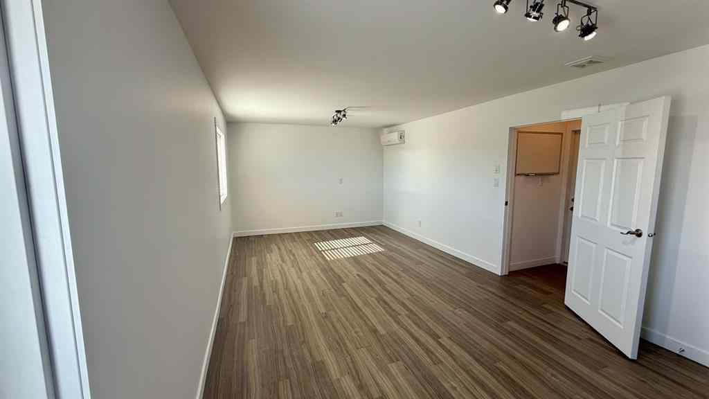 MLS® A2263254 - 3207 Giffen Road N in Sherring Industrial Park Lethbridge, Commercial