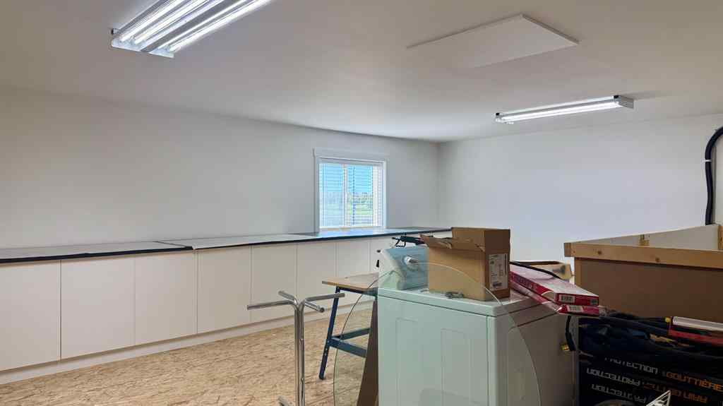 MLS® A2263254 - 3207 Giffen Road N in Sherring Industrial Park Lethbridge, Commercial