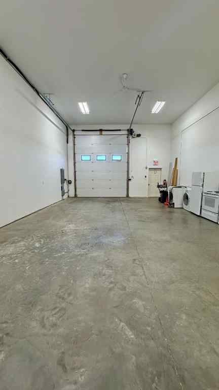 MLS® A2263254 - 3207 Giffen Road N in Sherring Industrial Park Lethbridge, Commercial