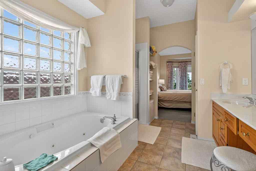 MLS® A2263257 - 108 Hamptons Heights NW in Hamptons Calgary, Residential