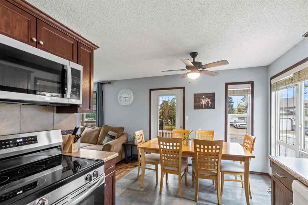 MLS® A2263258 - 9344 67 Avenue  in Country Club Estates Grande Prairie, Residential