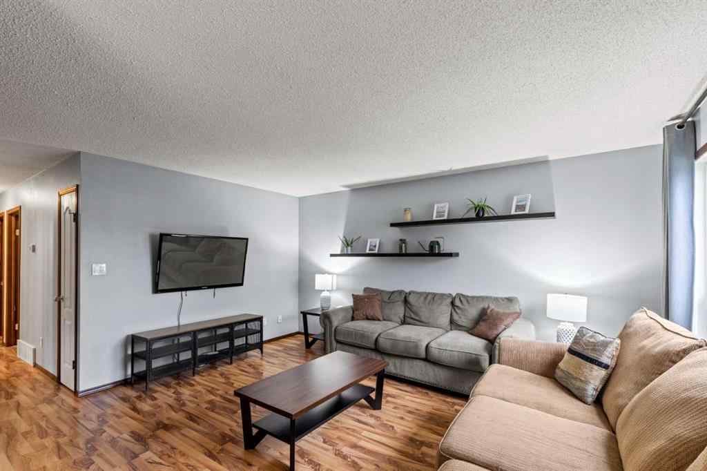 MLS® A2263258 - 9344 67 Avenue  in Country Club Estates Grande Prairie, Residential