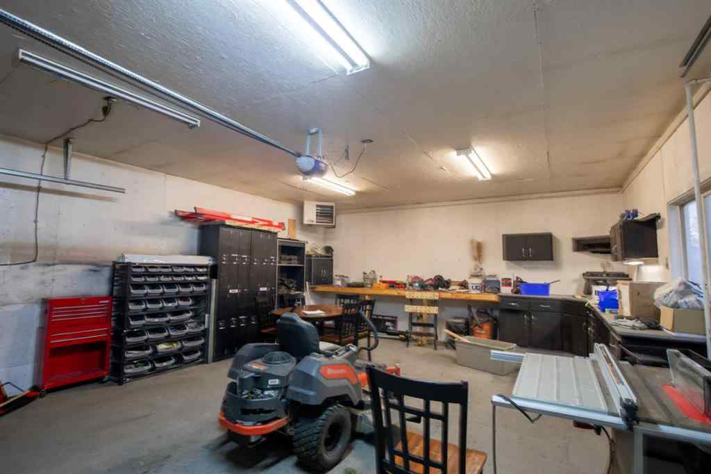 MLS® A2263258 - 9344 67 Avenue  in Country Club Estates Grande Prairie, Residential