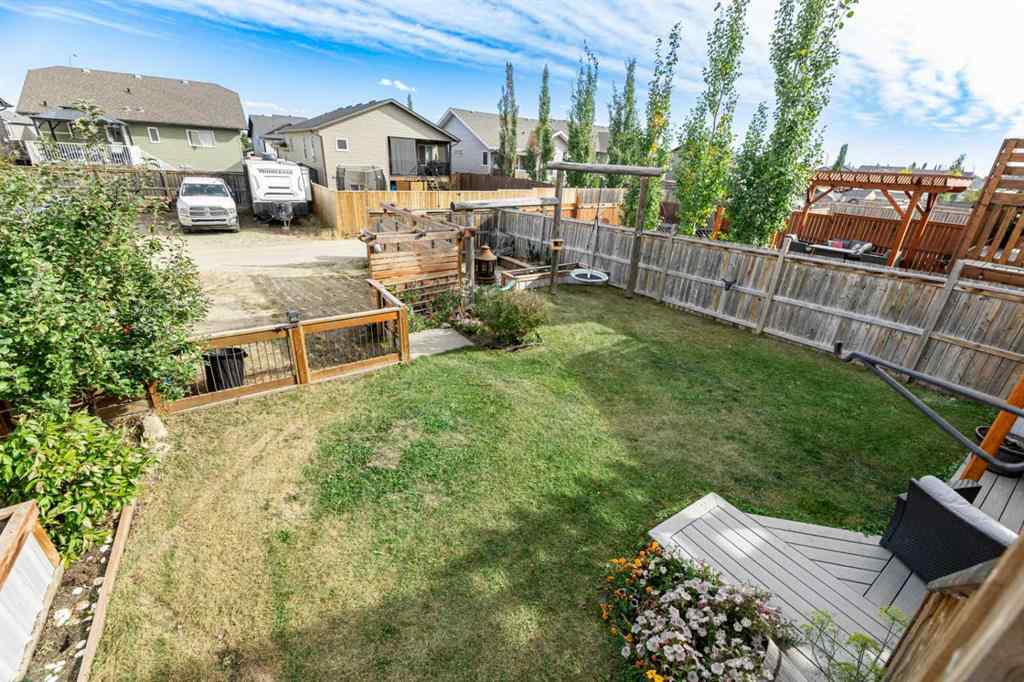 MLS® A2263259 - 45 Coachman Way  in Cottonwood Estates Blackfalds, Residential