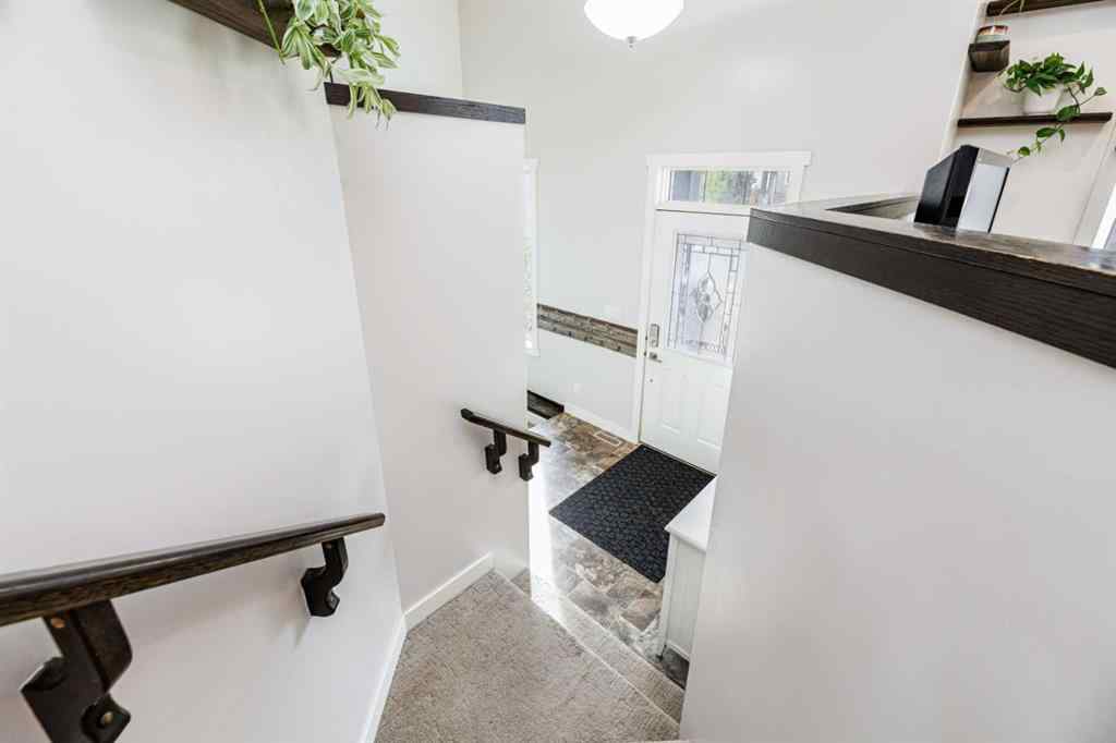 MLS® A2263259 - 45 Coachman Way  in Cottonwood Estates Blackfalds, Residential