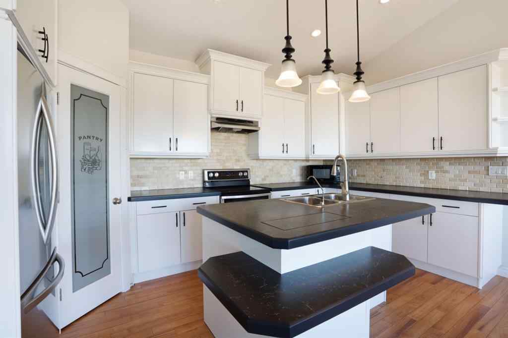 MLS® A2263260 - 36 Cottonwood Crescent  in NONE Rosemary, Residential