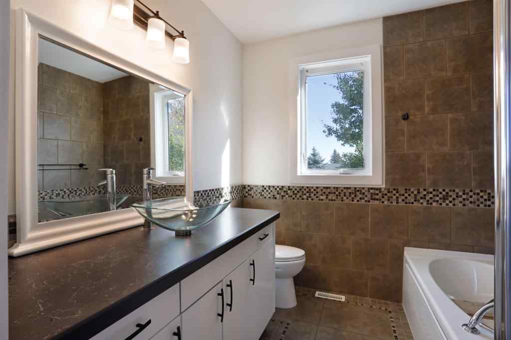 MLS® A2263260 - 36 Cottonwood Crescent  in NONE Rosemary, Residential