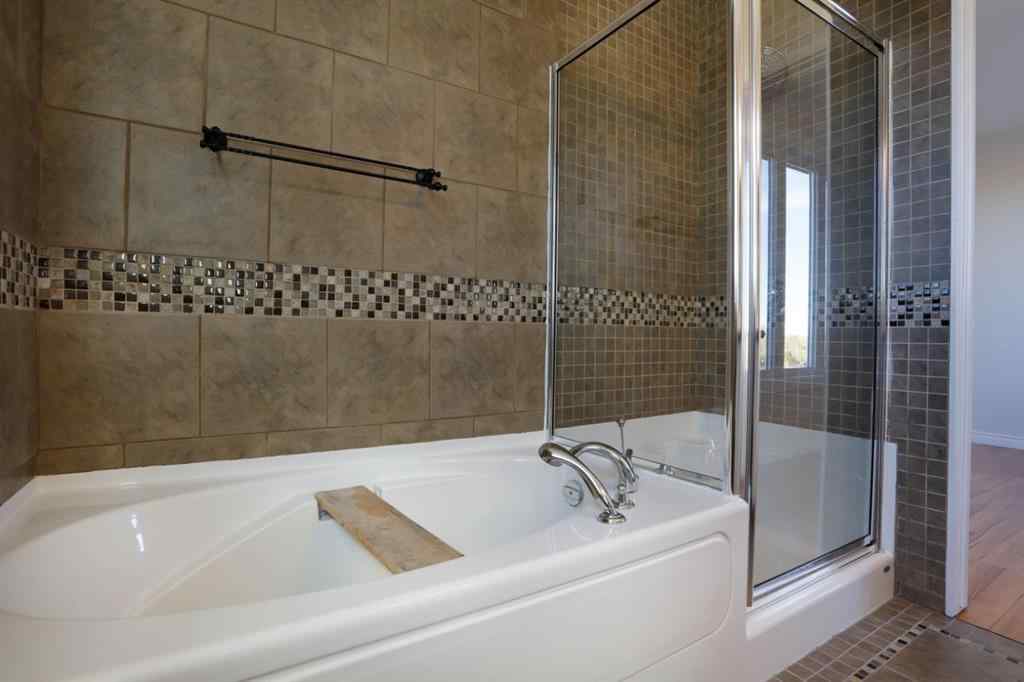 MLS® A2263260 - 36 Cottonwood Crescent  in NONE Rosemary, Residential