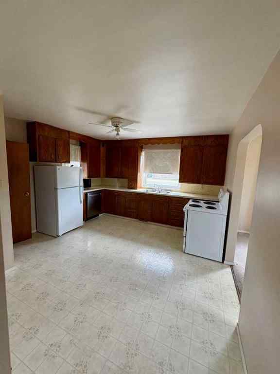 MLS® A2263270 - 4701 54 Street  in Downtown West Stettler, Residential