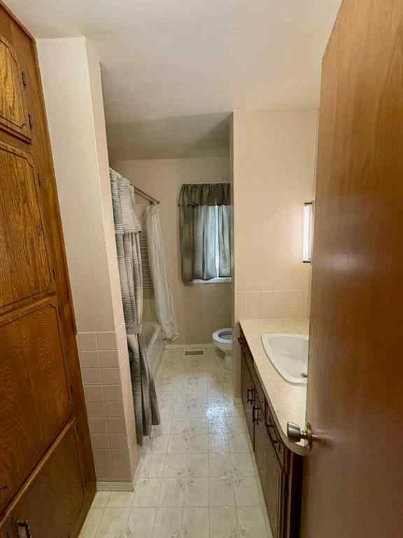 MLS® A2263270 - 4701 54 Street  in Downtown West Stettler, Residential