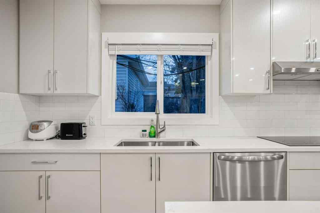 MLS® A2263278 - 471 Northmount Drive NW in Highwood Calgary, Rental