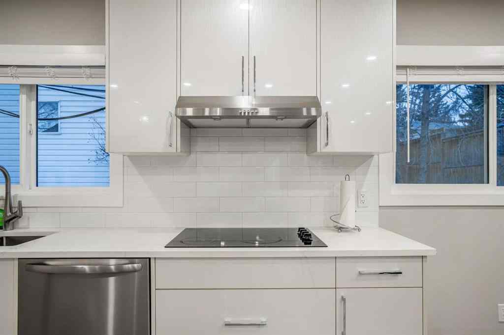 MLS® A2263278 - 471 Northmount Drive NW in Highwood Calgary, Rental