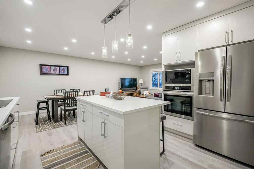 MLS® A2263278 - 471 Northmount Drive NW in Highwood Calgary, Rental