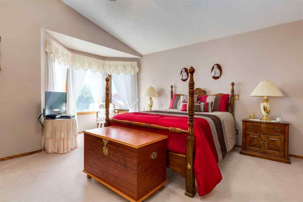 MLS® A2263289 - 180 Edgevalley Circle NW in Edgemont Calgary, Residential