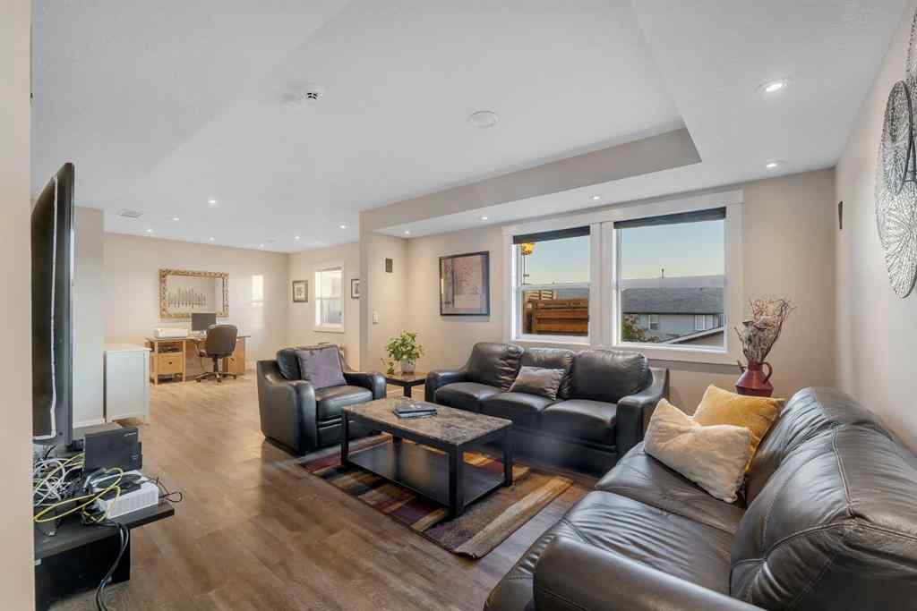 MLS® A2263291 - 137 Heritage Bay  in Heritage Hills Cochrane, Residential