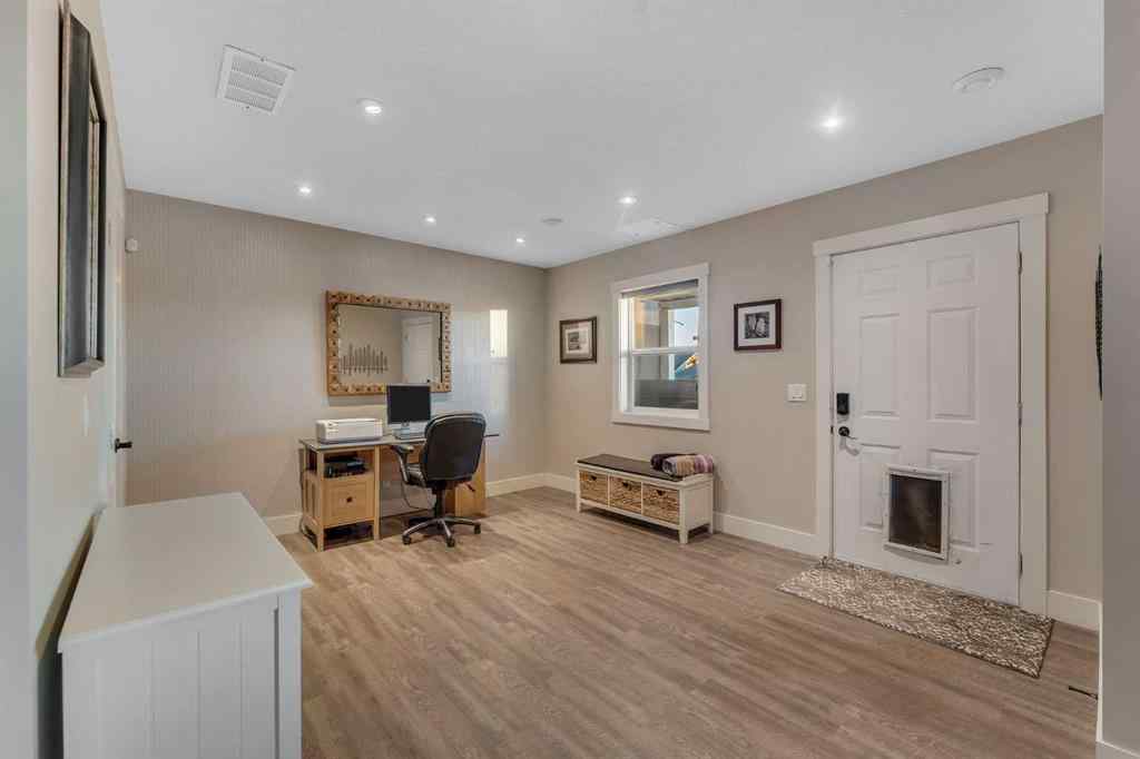 MLS® A2263291 - 137 Heritage Bay  in Heritage Hills Cochrane, Residential