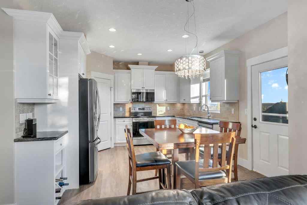 MLS® A2263291 - 137 Heritage Bay  in Heritage Hills Cochrane, Residential