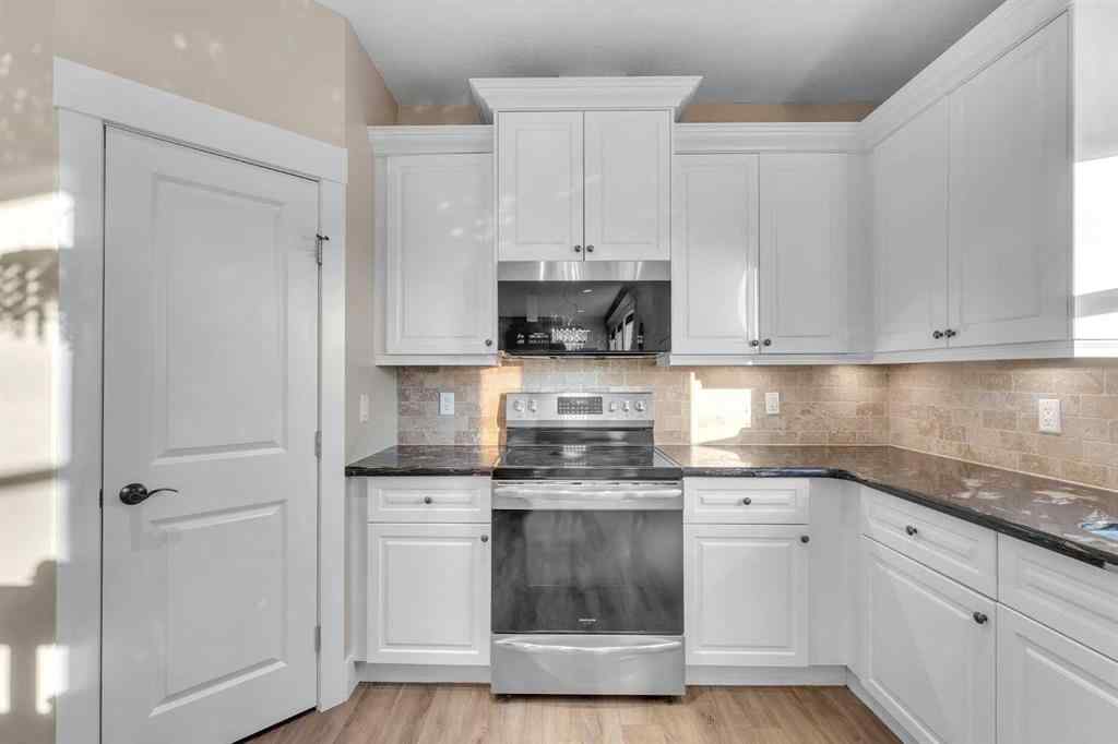MLS® A2263291 - 137 Heritage Bay  in Heritage Hills Cochrane, Residential