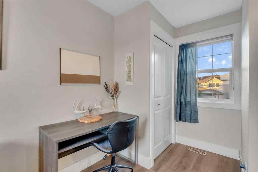 MLS® A2263291 - 137 Heritage Bay  in Heritage Hills Cochrane, Residential