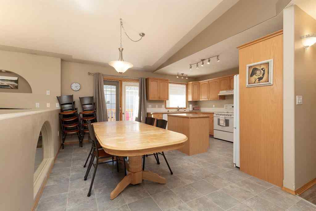 MLS® A2263295 - 1243 Tumbleweed Avenue  in NONE Pincher Creek, Residential