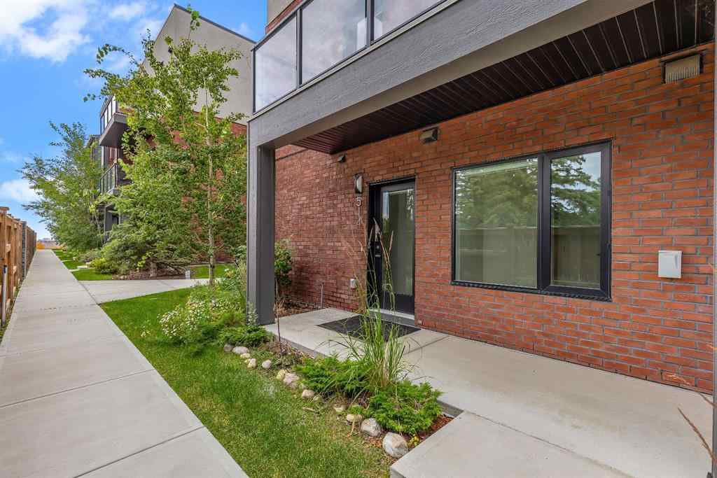 MLS® A2263298 - 514 Greenbriar Common NW in Greenwood/Greenbriar Calgary, Residential