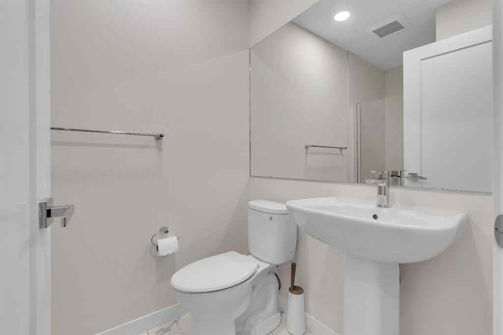 MLS® A2263298 - 514 Greenbriar Common NW in Greenwood/Greenbriar Calgary, Residential