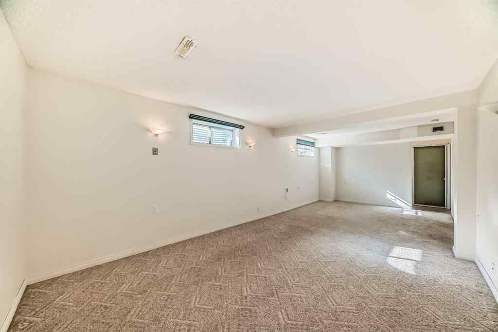 MLS® A2263301 - 40 Glenpatrick Crescent  in Glenbow Cochrane, Residential