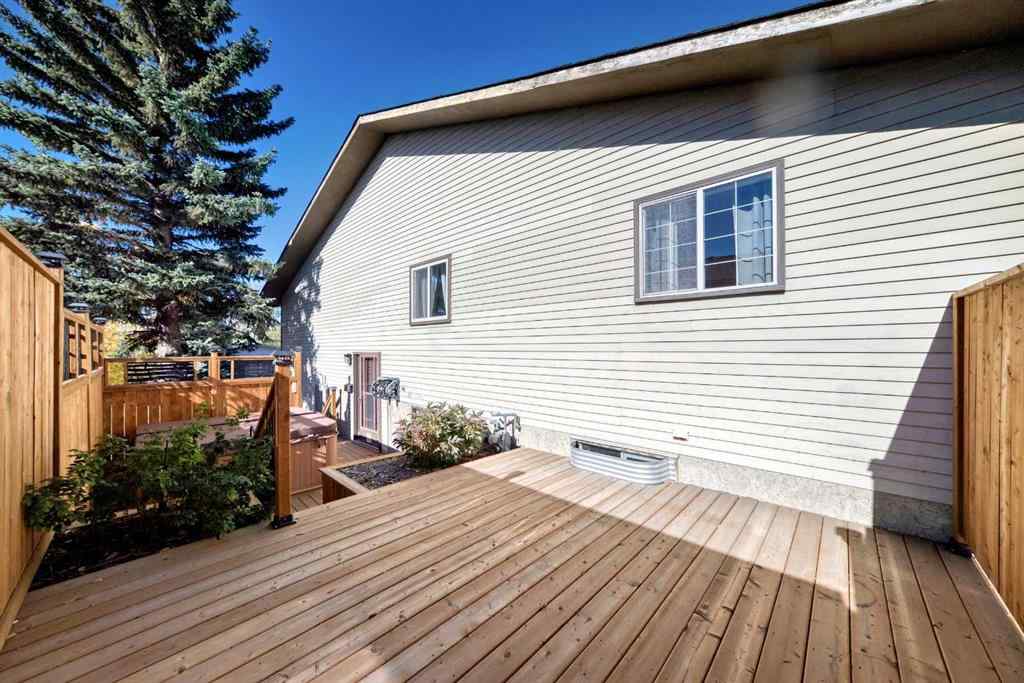 MLS® A2263301 - 40 Glenpatrick Crescent  in Glenbow Cochrane, Residential