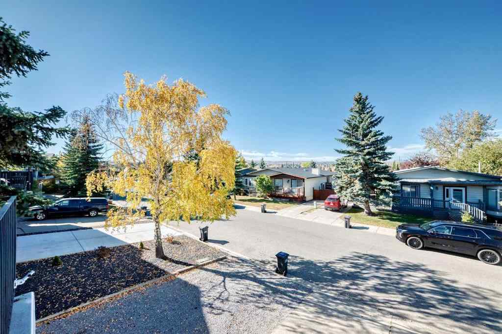 MLS® A2263301 - 40 Glenpatrick Crescent  in Glenbow Cochrane, Residential