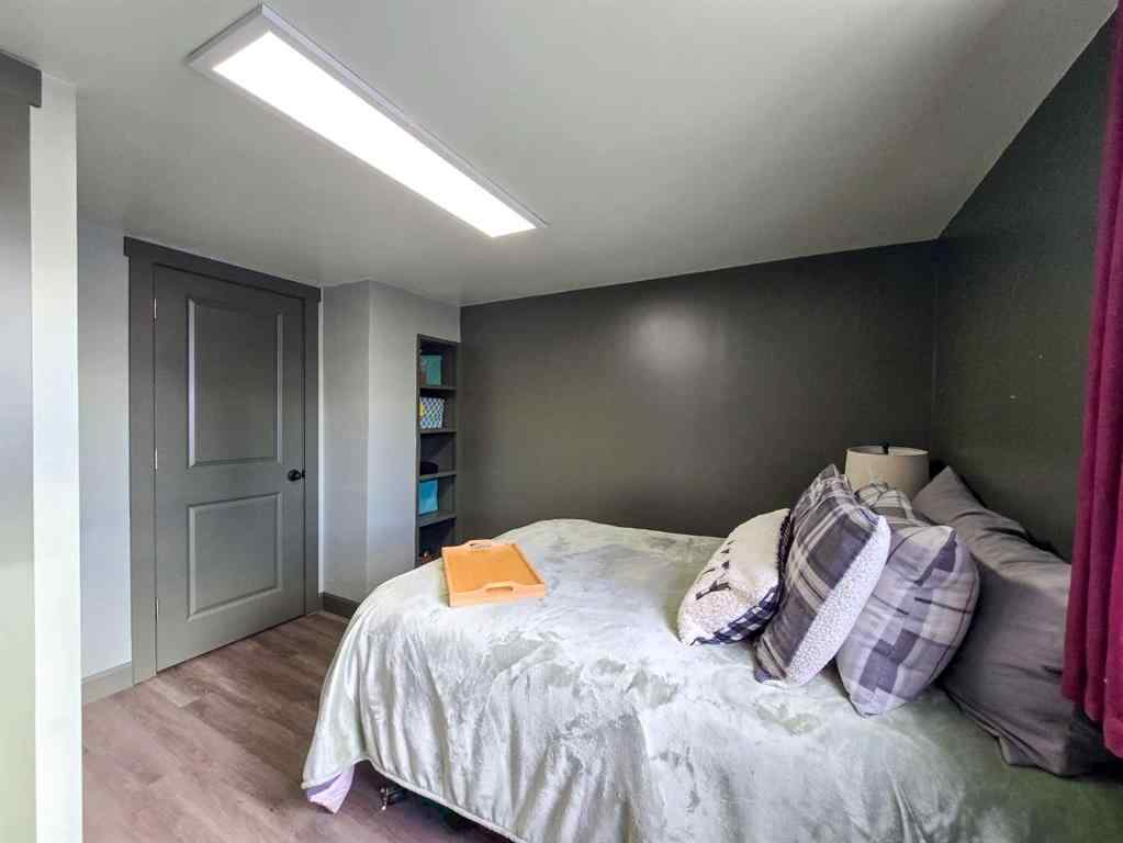 MLS® A2263302 - 2702 27 Avenue  in NONE Bellevue, Residential