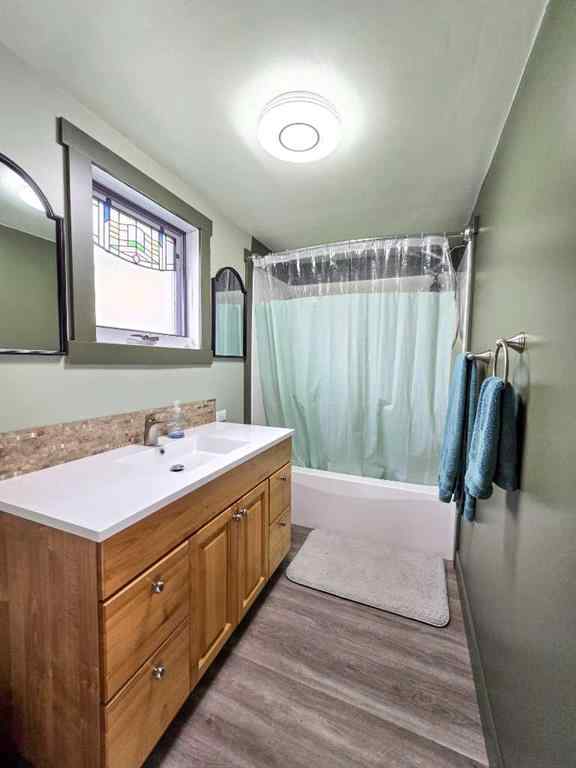 MLS® A2263302 - 2702 27 Avenue  in NONE Bellevue, Residential