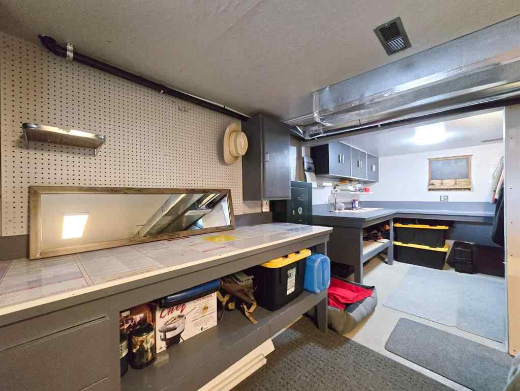 MLS® A2263302 - 2702 27 Avenue  in NONE Bellevue, Residential