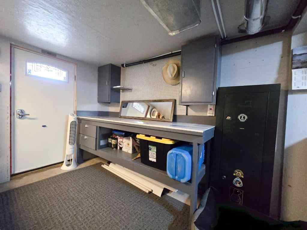 MLS® A2263302 - 2702 27 Avenue  in NONE Bellevue, Residential