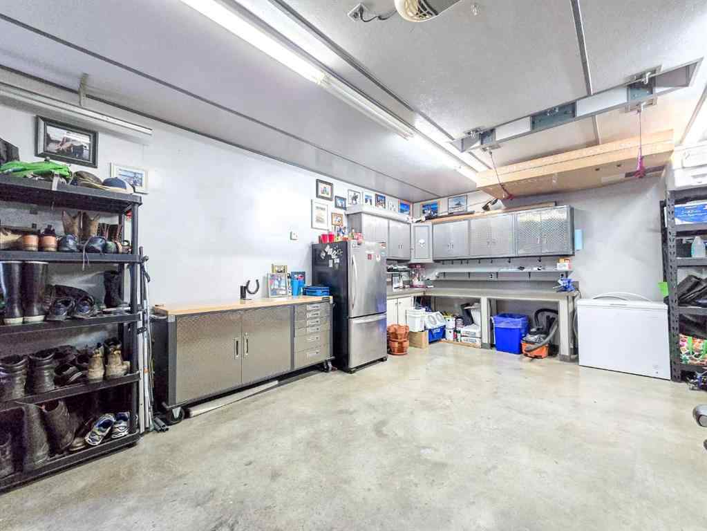 MLS® A2263302 - 2702 27 Avenue  in NONE Bellevue, Residential