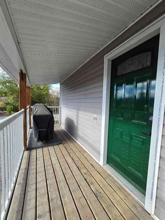 MLS® A2263302 - 2702 27 Avenue  in NONE Bellevue, Residential