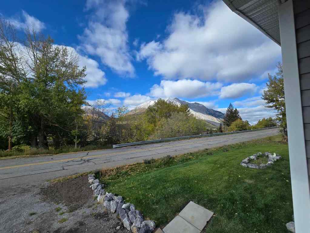 MLS® A2263302 - 2702 27 Avenue  in NONE Bellevue, Residential