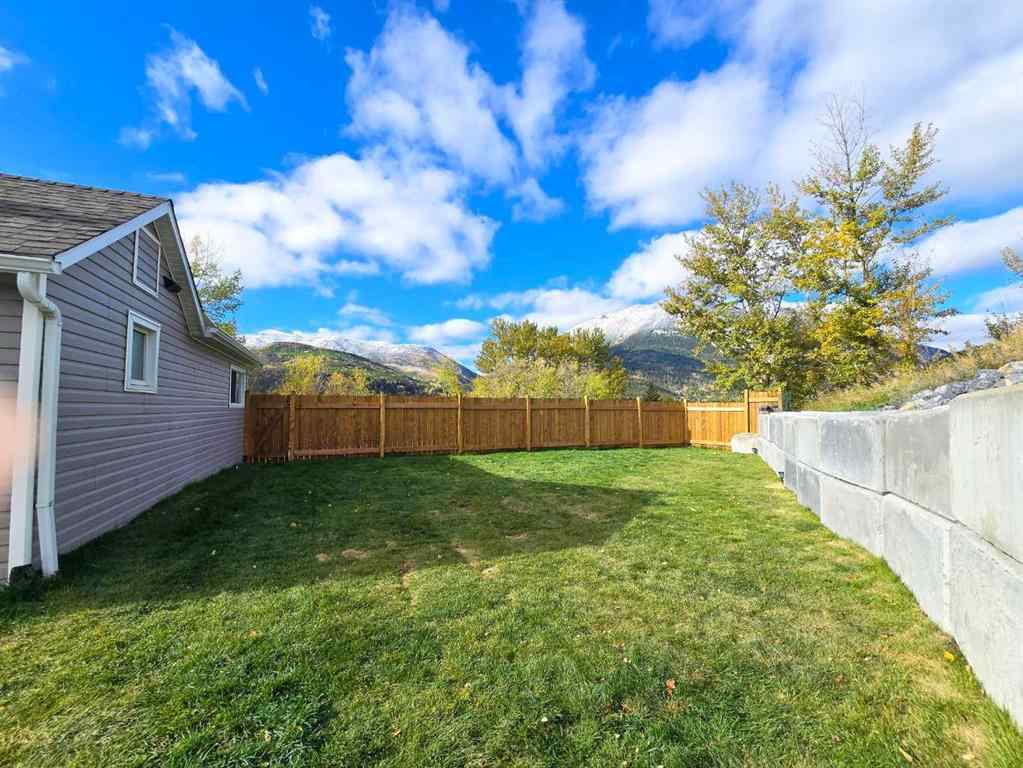 MLS® A2263302 - 2702 27 Avenue  in NONE Bellevue, Residential