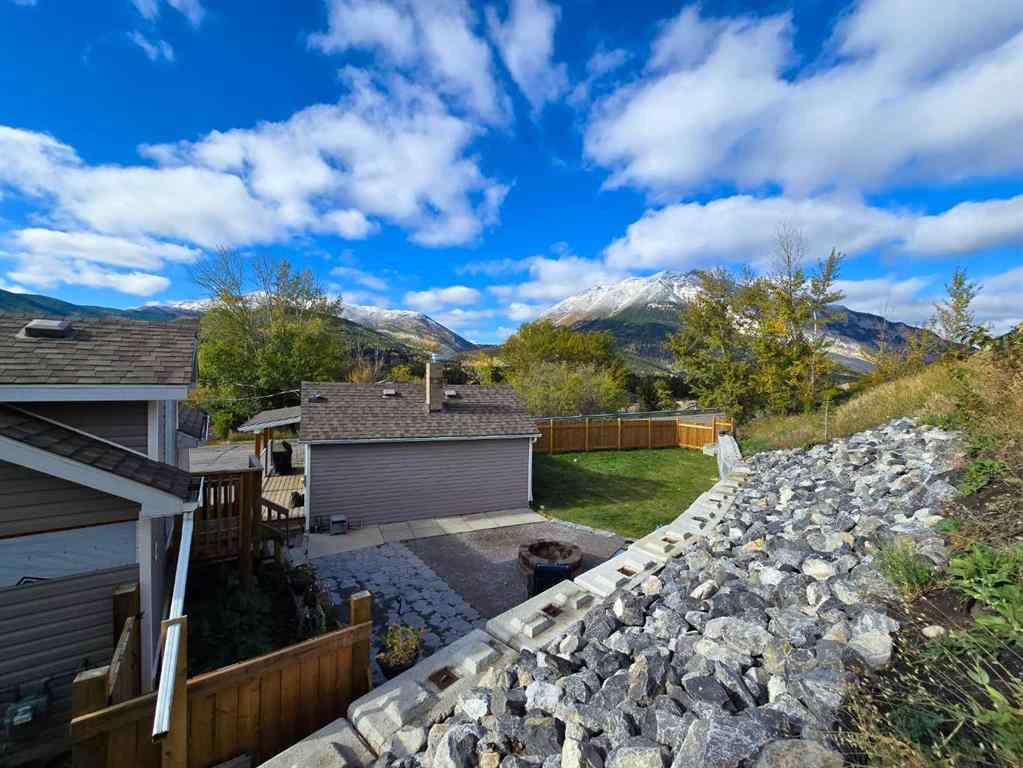 MLS® A2263302 - 2702 27 Avenue  in NONE Bellevue, Residential