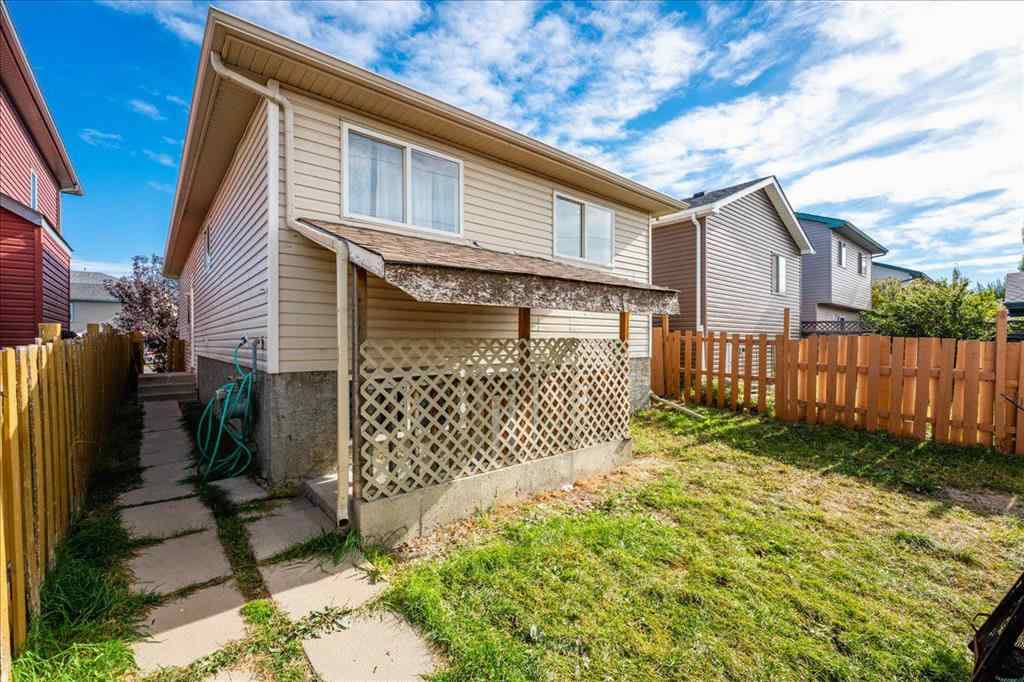 MLS® A2263304 - 29 Martinvalley Place NE in Martindale Calgary, Residential