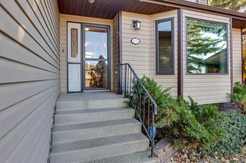 MLS® A2263305 - 433 Regal Crescent  in NONE Trochu, Residential