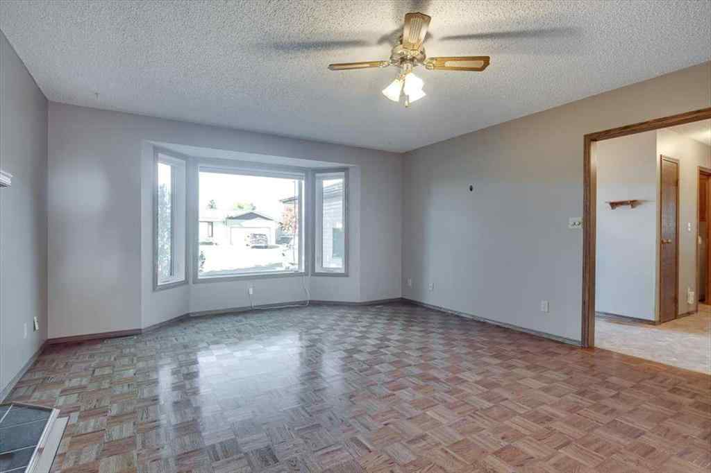 MLS® A2263305 - 433 Regal Crescent  in NONE Trochu, Residential