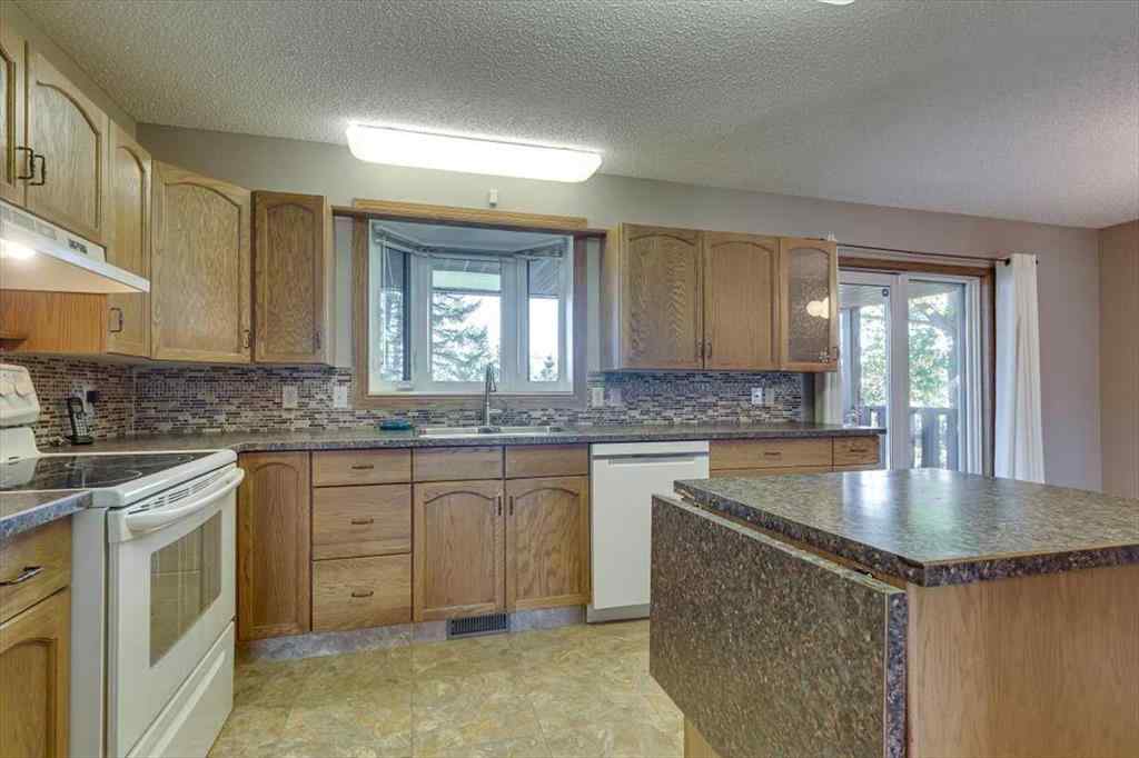 MLS® A2263305 - 433 Regal Crescent  in NONE Trochu, Residential