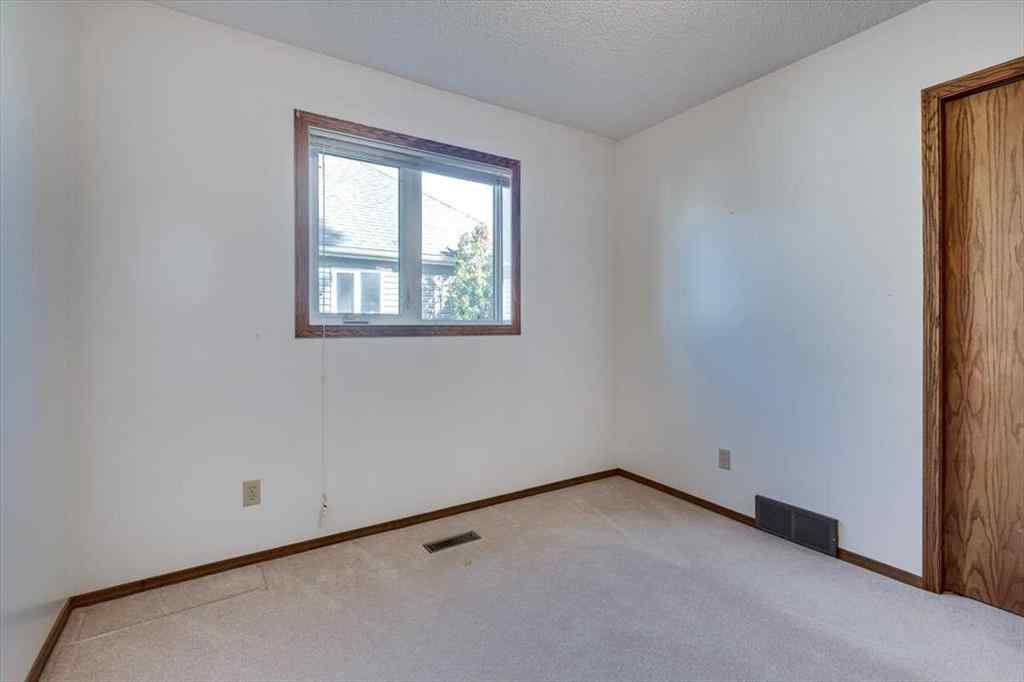 MLS® A2263305 - 433 Regal Crescent  in NONE Trochu, Residential