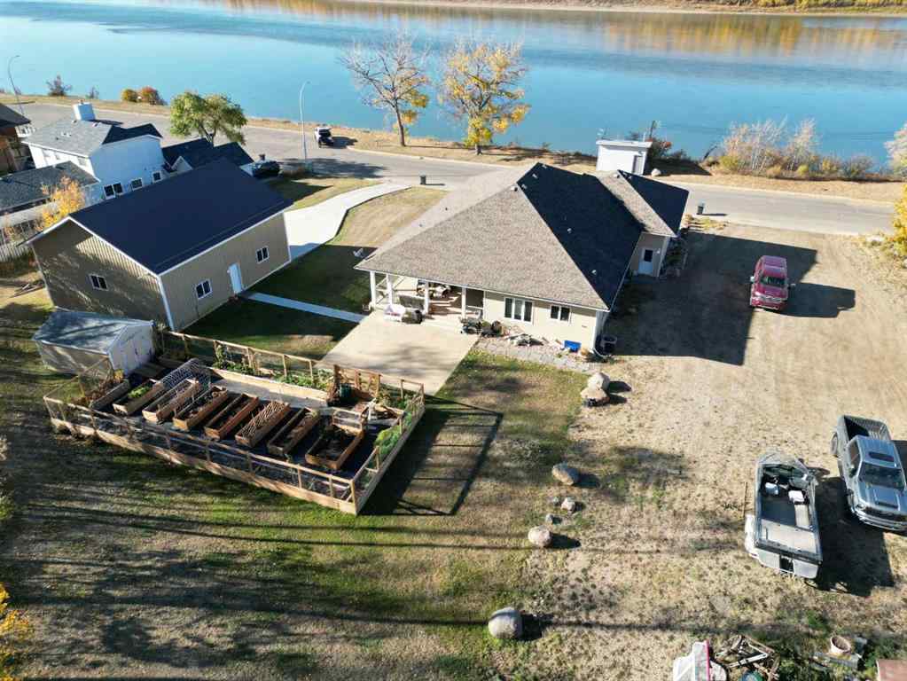 MLS® A2263312 - 11111 99 Street  in South End Peace River, Residential