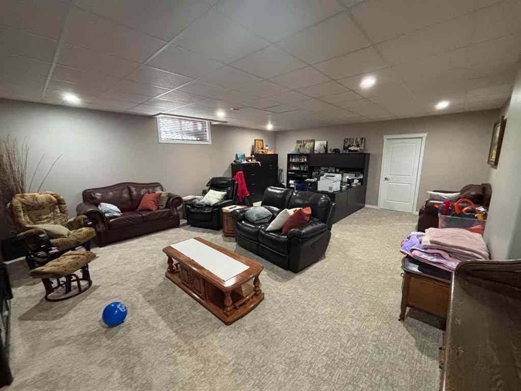 MLS® A2263312 - 11111 99 Street  in South End Peace River, Residential