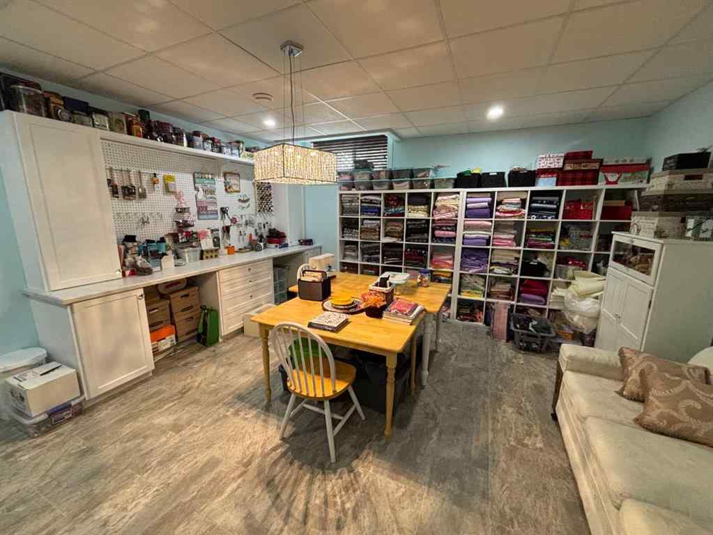 MLS® A2263312 - 11111 99 Street  in South End Peace River, Residential