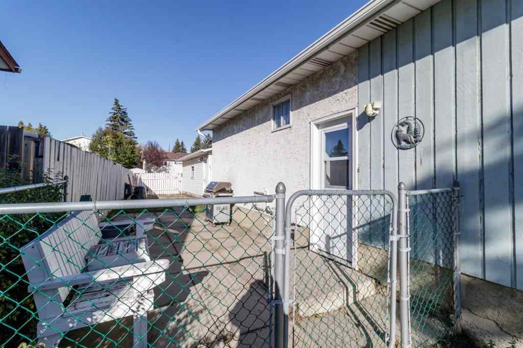 MLS® A2263336 - 844 RundleCairn Way NE in Rundle Calgary, Residential